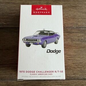 Hallmark Keeps. 2022 1970 Dodge Challenger R/T-SE Classic American Cars QXR9176
